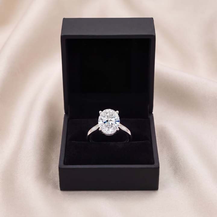 Cathedral Oval Solitaire