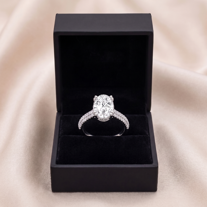 Hidden Halo Oval — 3D Diamond Band