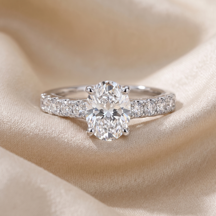 Carved Vintage Filigree Band — Women&