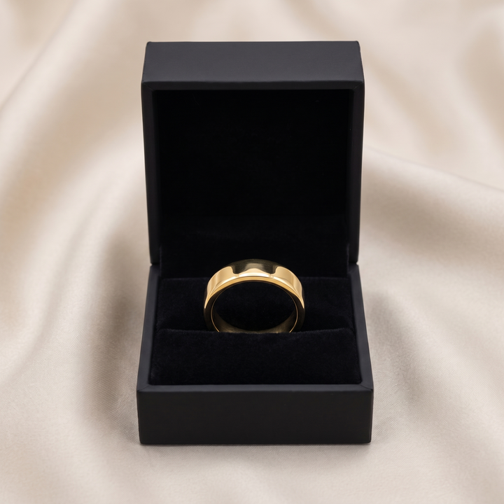 Plain Polished Gold Band — Men&