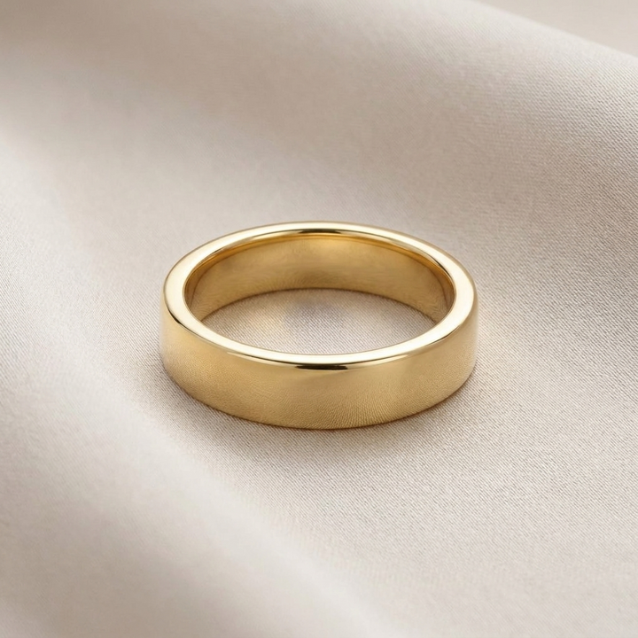 Plain Polished Gold Band — Men&